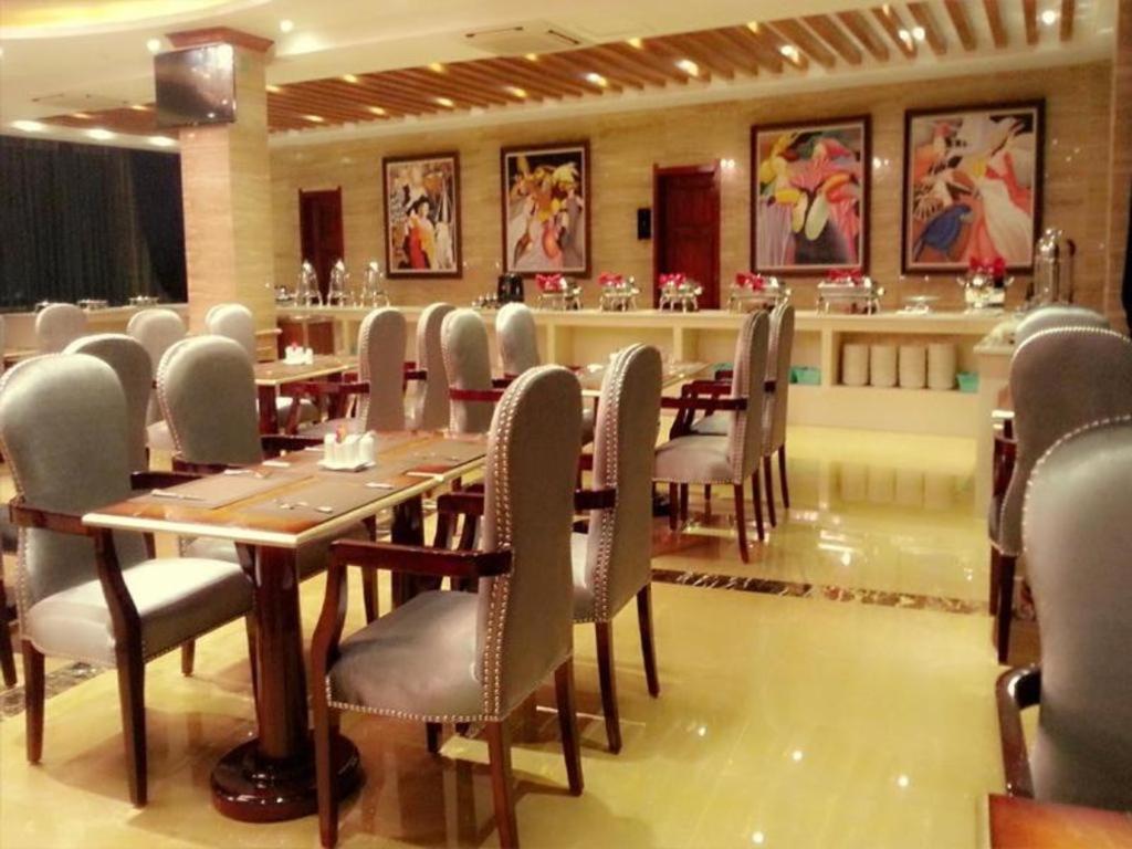 Star World Hotel Naypyidaw Exterior foto