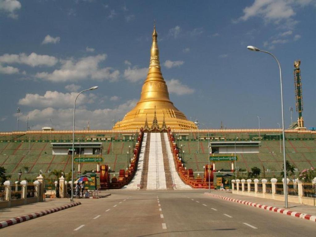 Star World Hotel Naypyidaw Exterior foto
